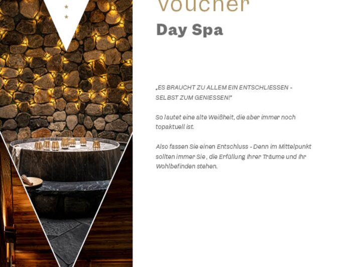 Ein Ruheraum mit zwei Personen im Spa Bereich des Sporthotel Silvretta Montafon in Gaschurn. | © Silvretta Montafon - Markus Gmeiner