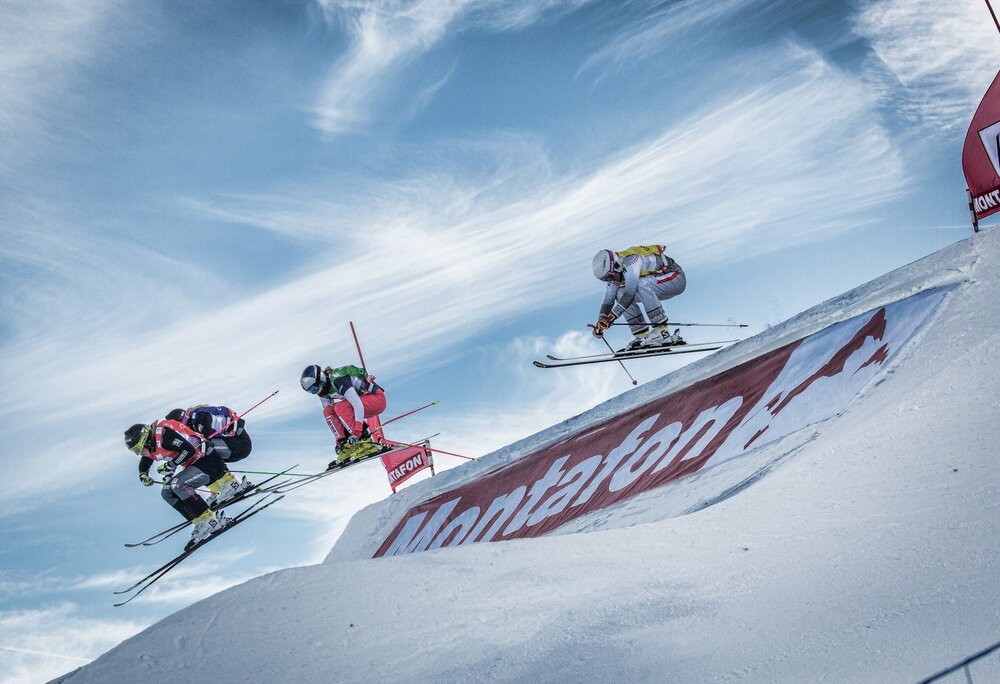 Vier ATlethen treten beim Skicross am Grasjoch gegeneinander an | © Silvretta Montafon - Michael Marte
