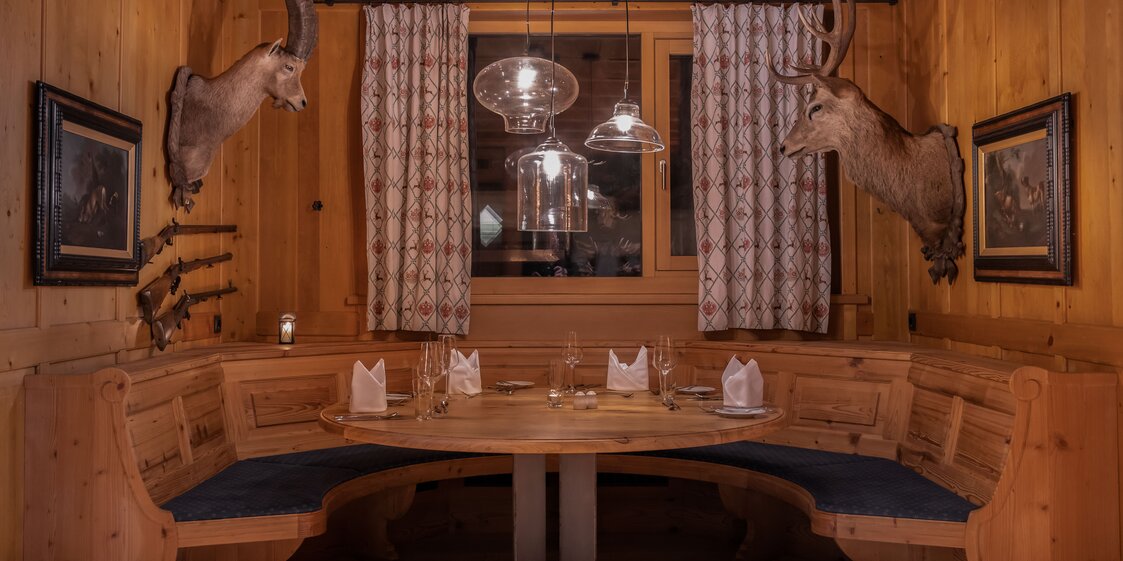 Die Jagdstube in Simons Alpenbrasserie im Sporthotel Silvretta Montafon. | © Silvretta Montafon - Mara Baues