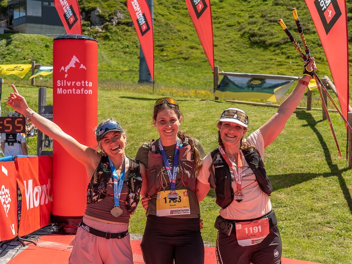3 Teilnehmerinnen die den MTT der Silvretta Montafon beendeten  | © Silvretta Montafon - Sara Kluber