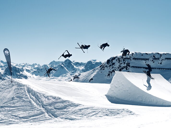 Freerider im Snowpark in der Silvretta Montafon | © Linus Zettler_Zettler Motions - Silvretta Montafon