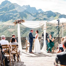 Trauung und Hochzeit in den Bergen in Gaschurn.